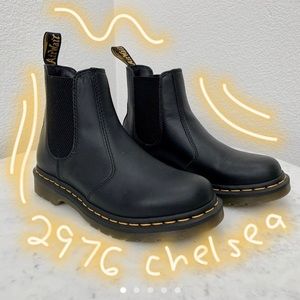 Dr. Martens 2976 Chelsea boots